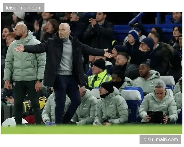 帕尔默被换下引球迷不满 切尔西更衣室氛围微妙 帕尔默被换下引球迷不满 切尔西更衣室氛围微妙