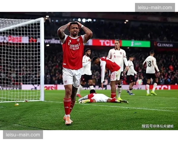 阿森纳创全胜纪录晋级 枪手小组赛八战仅失四球